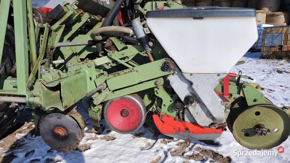 Siewnik do kukurydzy nieuszkodzony świętokrzyskie Kazimierza Wielka