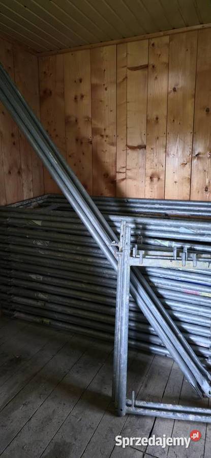 Rusztowanie elewacyjne Kasina Wielka