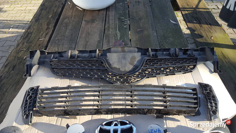 toyota auris I grill ślizgi kratka halogen hokej Ostrów Wielkopolski