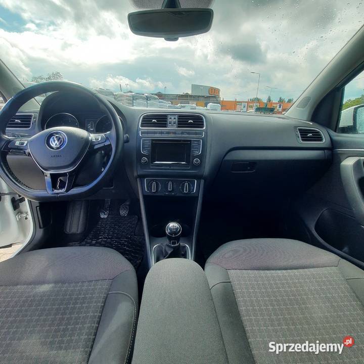 Volkswagen Polo V 6C Bogata Niski Przebieg wielofunkcyjna kierownica Warszawa sprzedam