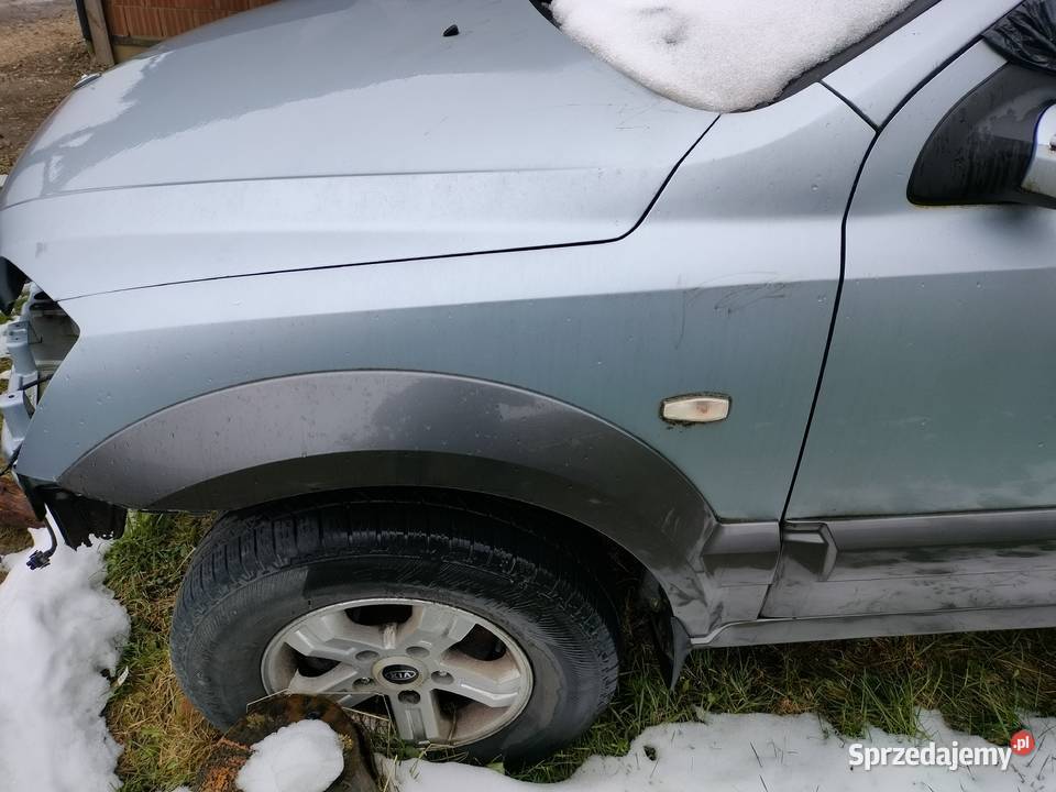 błotnik lewy przód Dębica