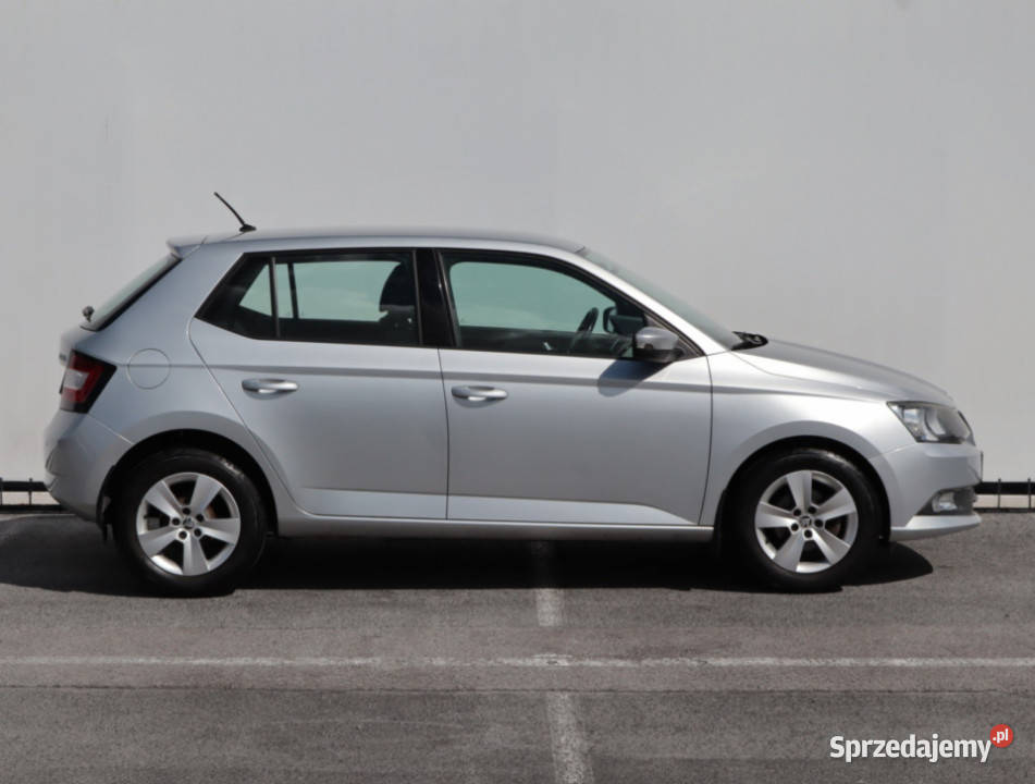 Skoda Fabia 12 TSI światła przeciwmgielne Lublin