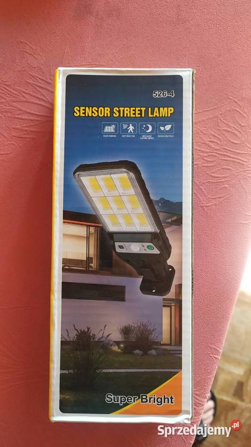 Zewnętrzna lampa solarna z pilotem Gołowierzchy