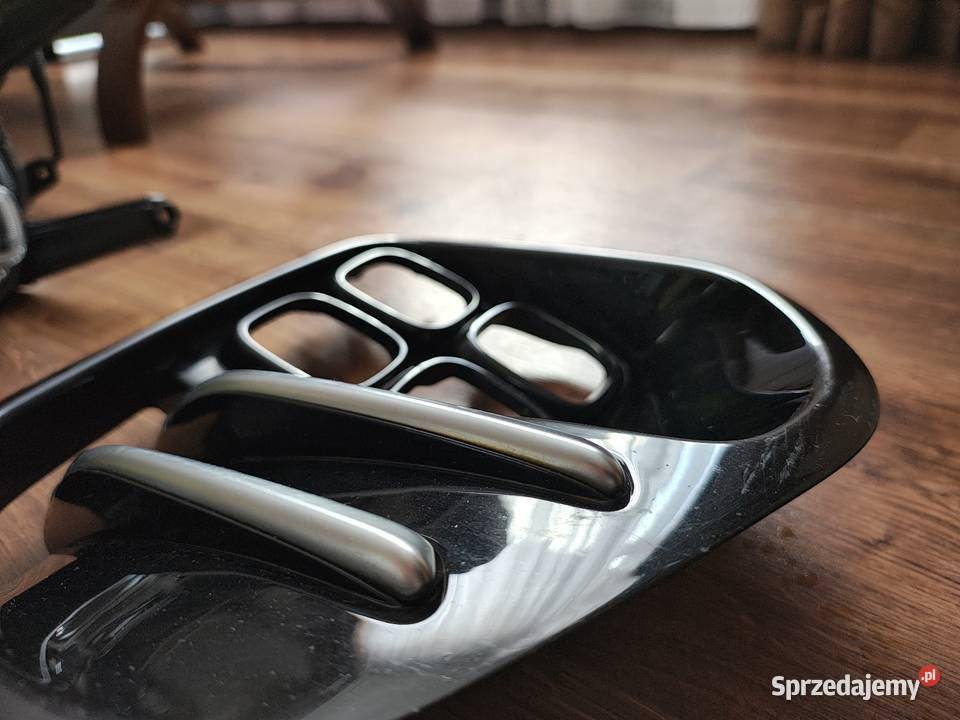 Osłona atrapa halogenu Kia Sportage IV Świnna