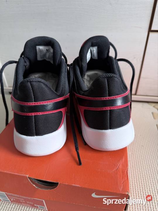 NIKE Legend Essential 2 nowe