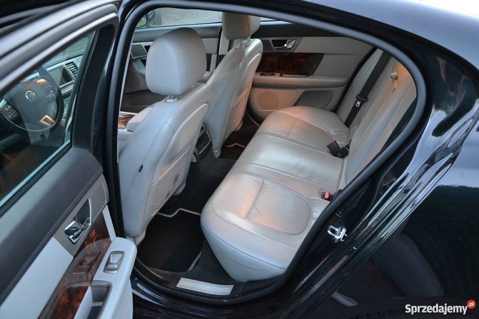 Jaguar XF bogata wersja piękne jasne skóry lubelskie Panieńszczyzna