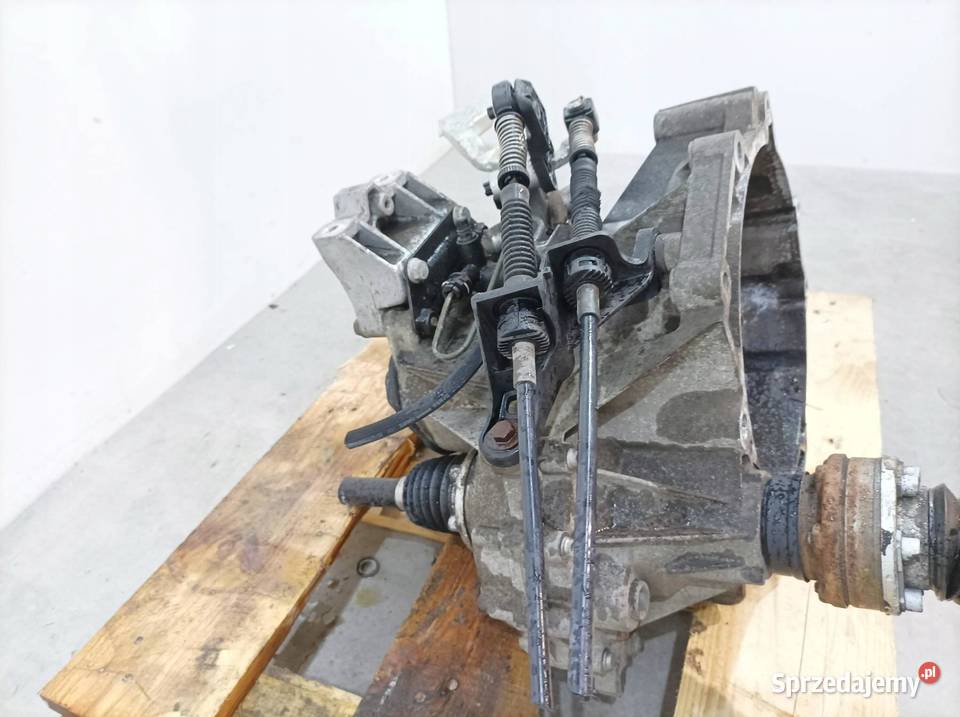 SKRZYNIA BIEGÓW JHU 14 16V VW Volkswagen Golf V Rok produkcji 2008