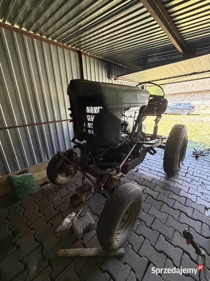 Traktor sam Drogobycza