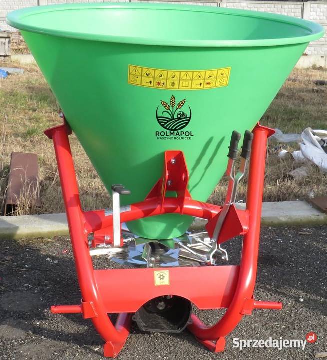 Rozsiewacze do nawozów marki STRUMYK 200500 l Bałtów