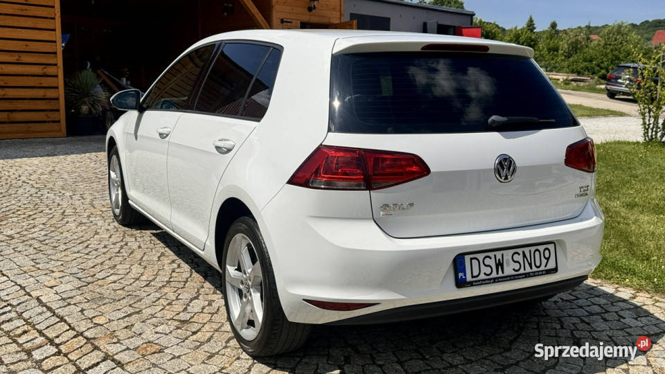 Volkswagen Golf VII 12 TSI 87 5drzwi Koła zimowe lakier metallic Strzegom sprzedam
