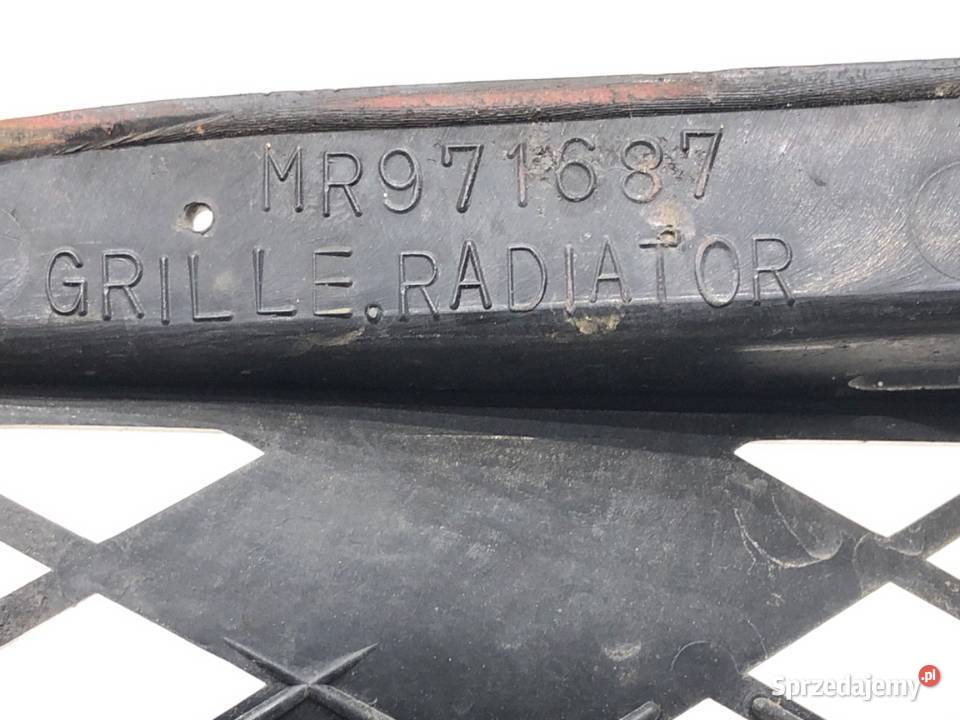 ATRAPA GRILL MITSUBISHI OUTLANDER I 0108 osobowe