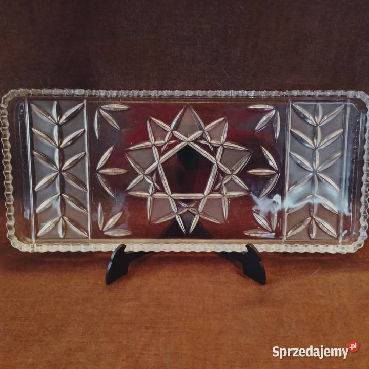 Piękna patera kryształowa na ciasta babkę