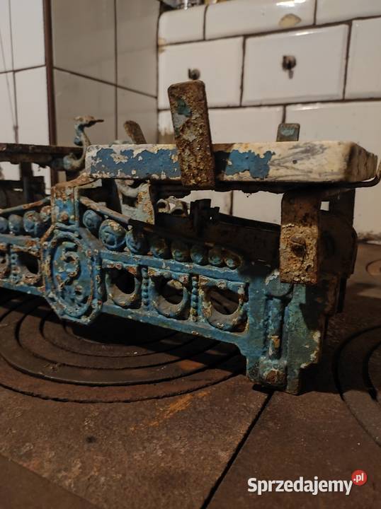 Zabytkowa żeliwna waga szalkowa 5 ok 19301950 Radomsko