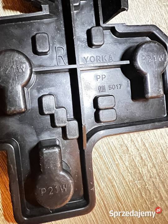 OPEL CORSA B 9300r WKŁAD LAMPY TYŁ TYLNI PRAWY prawe Sosnowiec
