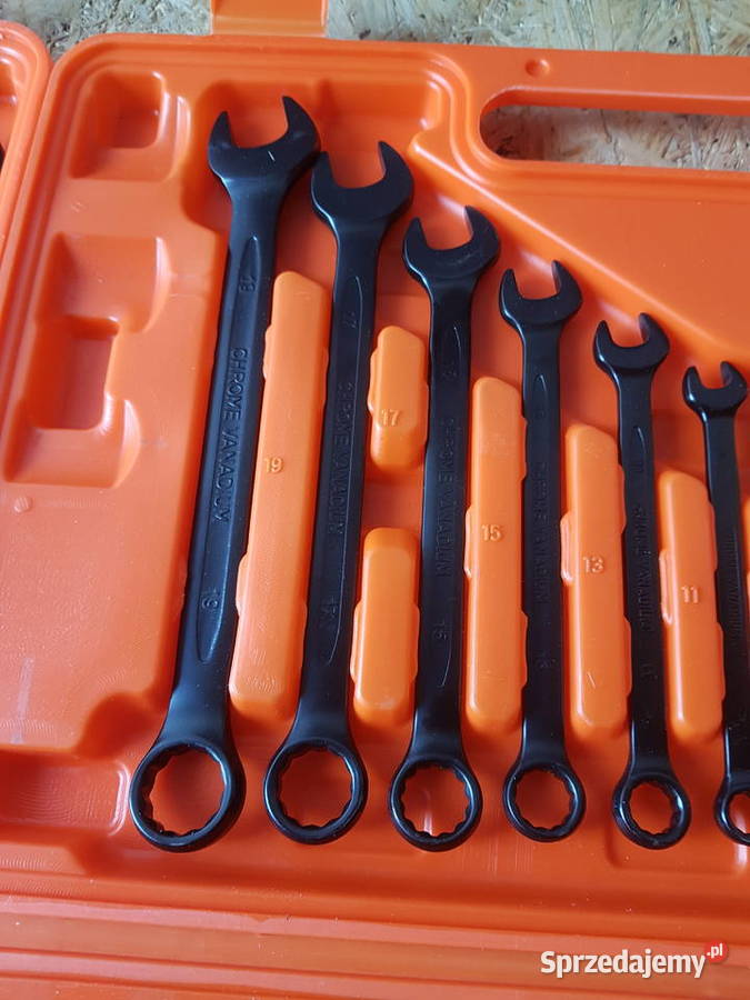 Zestaw kluczy nasadowych i płaskooczkowych 37 el Głogowa
