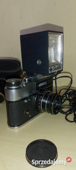 Aparat fotograficzny Fed 5 z lampa sprzedam