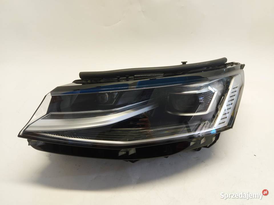 VW Multivan 7T0 T7 2023 lampa lewa przód