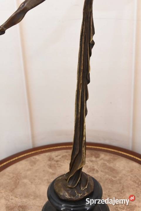 Tancerka Akrobatka z Kołem Figura Rzeźba z Brązu małopolskie Kraków