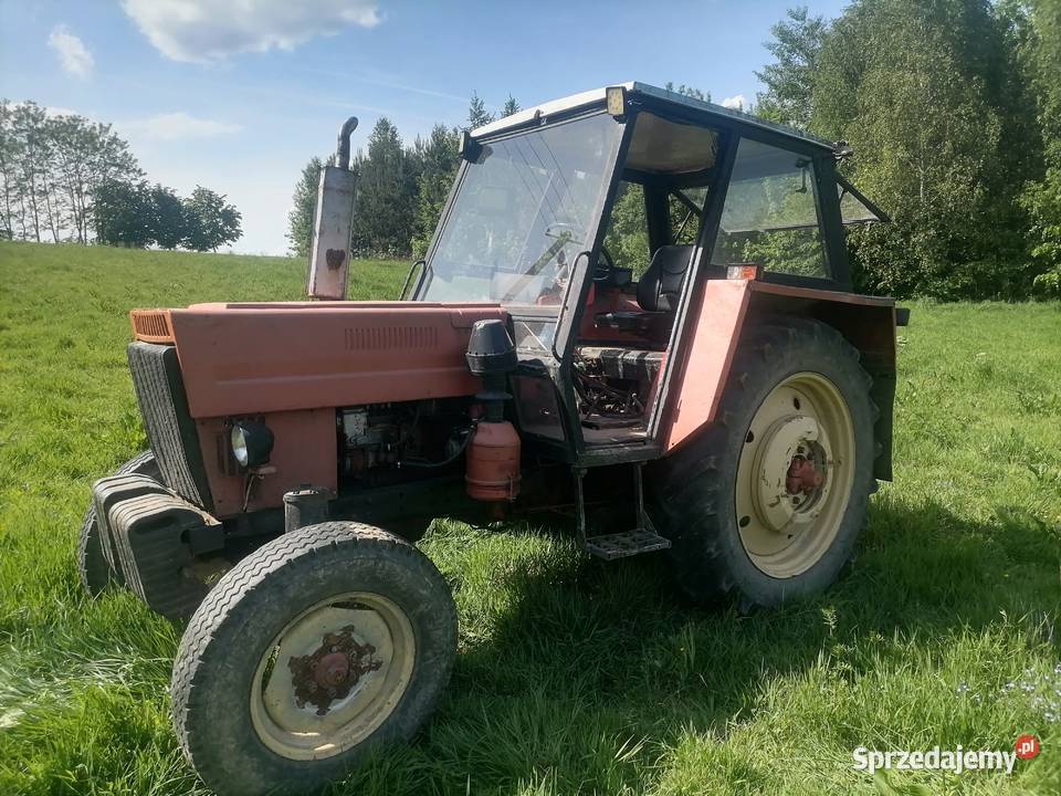 Mtz 82 z papierami Grodzisko