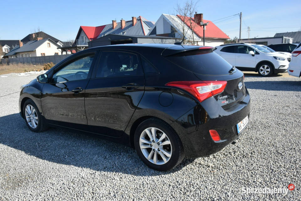 Hyundai i30 14B 2014r Navi Kamera Led Hak 100KM Majdan Sieniawski sprzedam