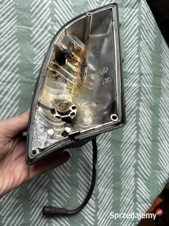 Kierunkowskaz prawy BMW e24 wersja europejska Kierunkowskazy Mszana sprzedam