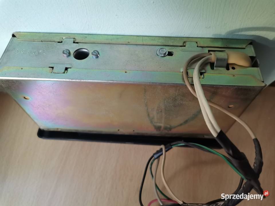 Stare Radio samochodowe Safari 6 R801 z czasów Kraków