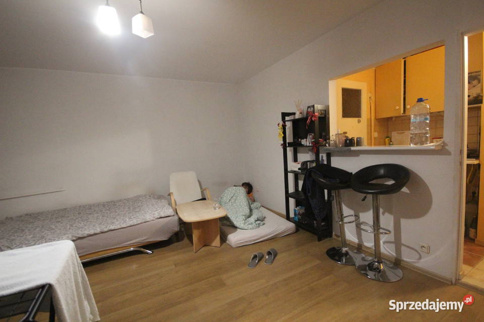 1pok 26met Placu Jana Pawła II BALKONPIWNICA