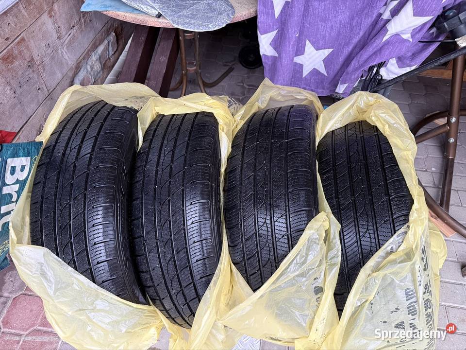 Opony zimowe 23560 R18 Imperial DOT 2623 75 mm Brzozów sprzedam