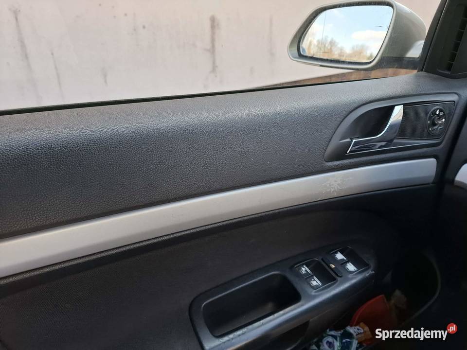 Sprzedam Skoda Oktavia 16 MPI centralny zamek