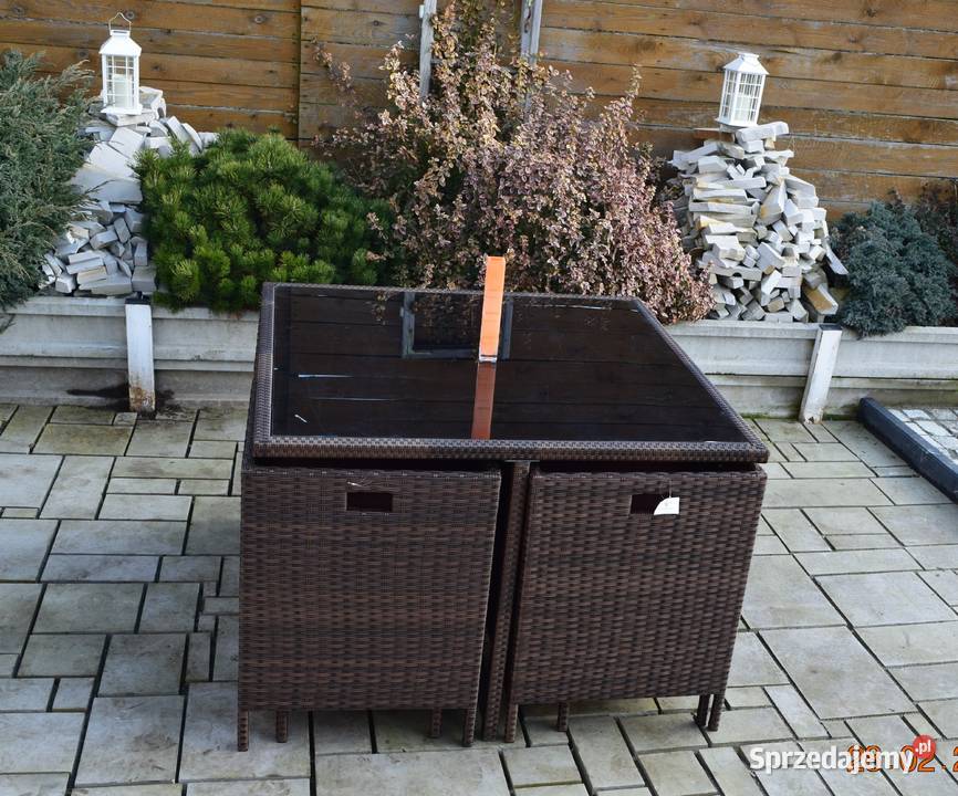 ogród zestaw tulipan 8 osob 4 foteli 4 puf brąz beże i brązy  Meble ogrodowe Bosutów