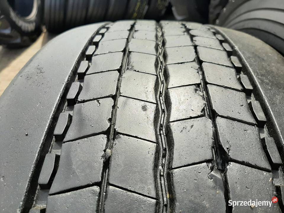 Opona używana ciężarowa 31570R225 MICHELIN 315 Zaścianki