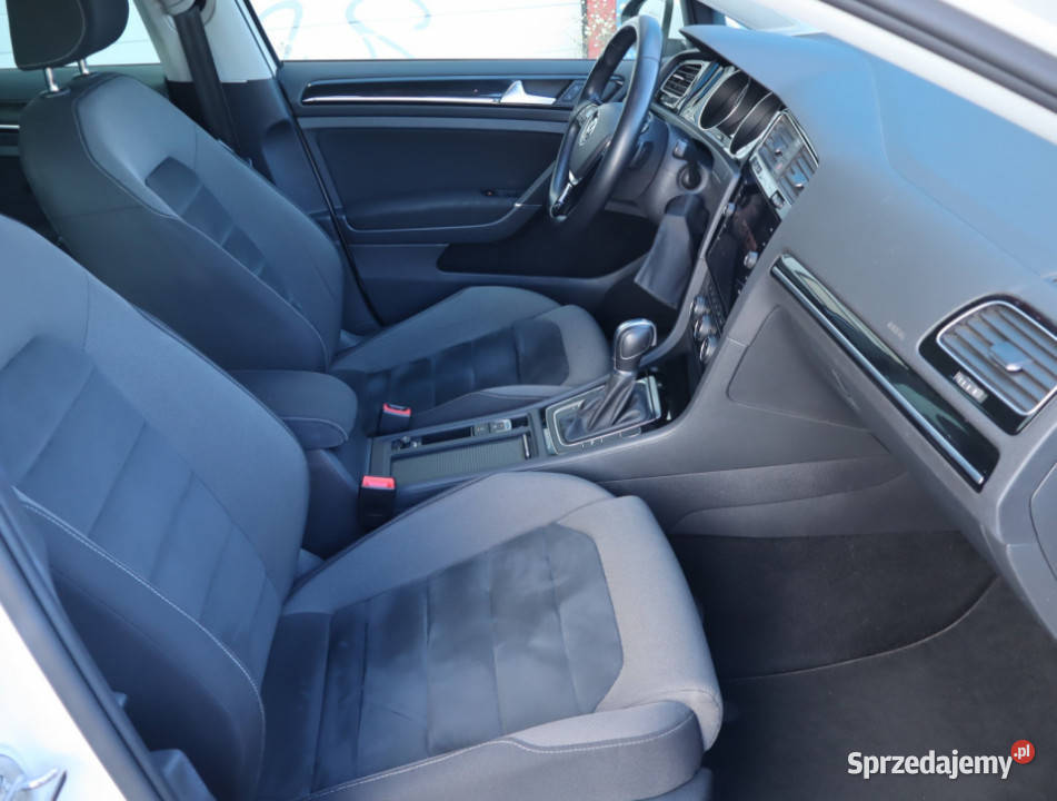 VW Golf 15 TSI nawigacja Łódź sprzedam