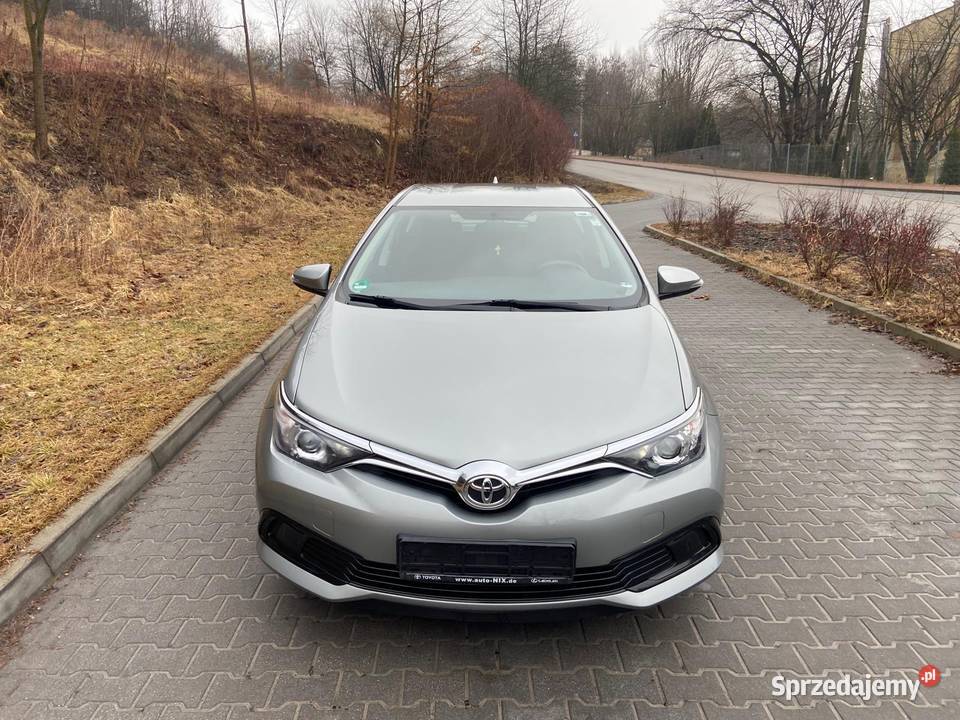 Toyota Auris 2015 VVTi nieuszkodzony małopolskie Zabierzów
