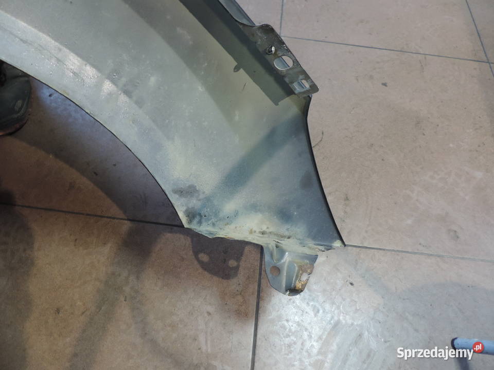 BŁOTNIK LEWY PRZOD FORD FOCUS MK2 LIFT KOLOR H4 Nowy Sącz