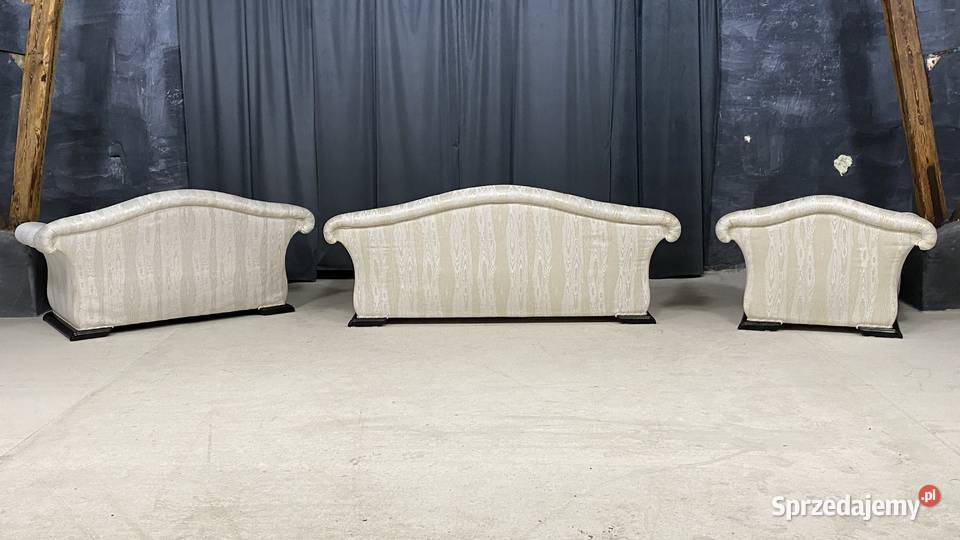 Elegancki komplet wypoczynkowy 321 w klasycznym Komplety wypoczynkowe