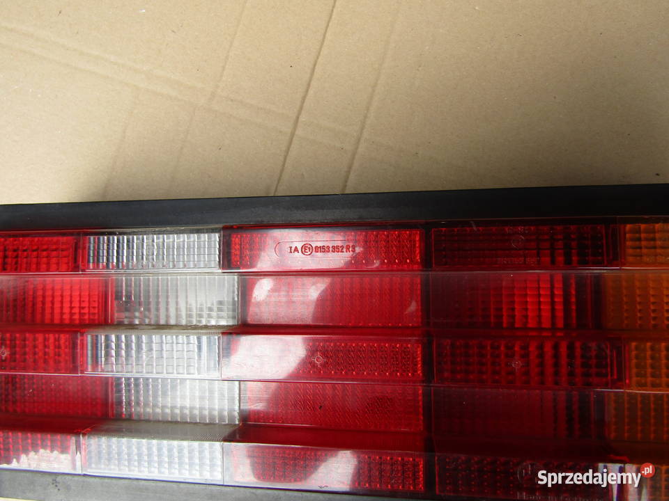 LAMPA TYLNA LEWA MERCEDES 190 W201 Mysłaków