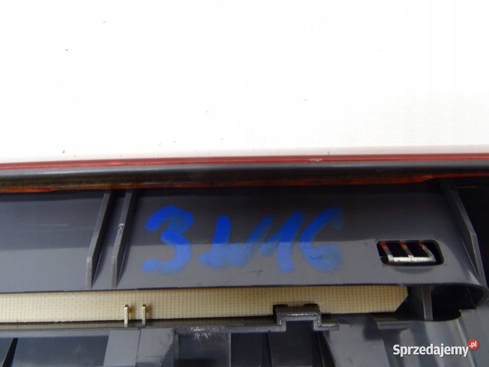 TRZECIE ŚWIATŁO STOP STOPU 13188045 OPEL CORSA E