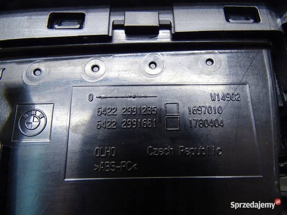 KRATKA NAWIEWU DESKI ŚRODKOWA BMW X1 E84 9258357