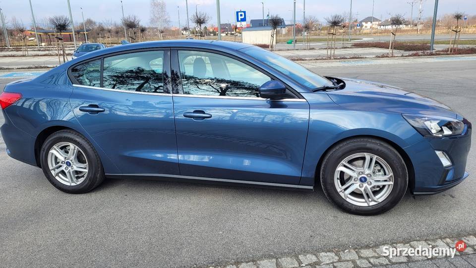 Ford Focus MK4 sedan 10 ecoboost 125 M6 kurtyny powietrzne sprzedam
