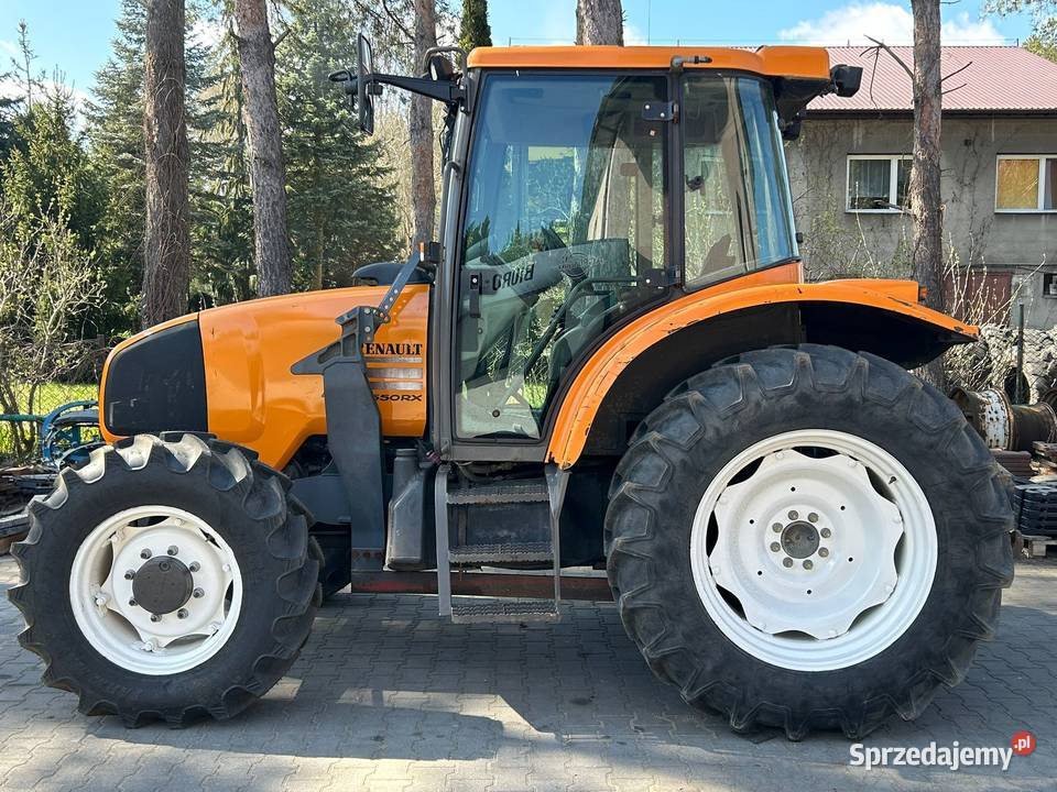 Renault Ares 550RX Laskowiec