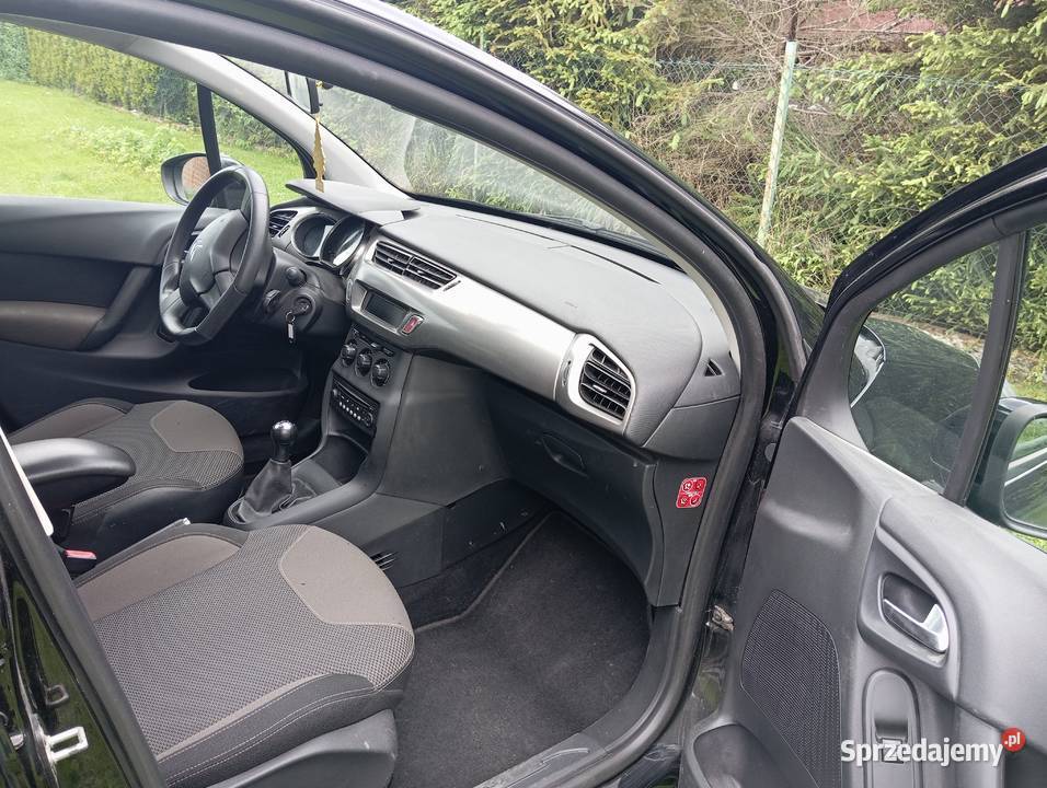 Citroen C3 12 benzyna 2015 65 przebiegu Rok produkcji 2015 Bielsko-Biała