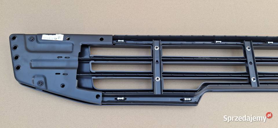 VOLVO FH5 FM ATRAPA ŁAWKA GRILL DOLNY NOWY