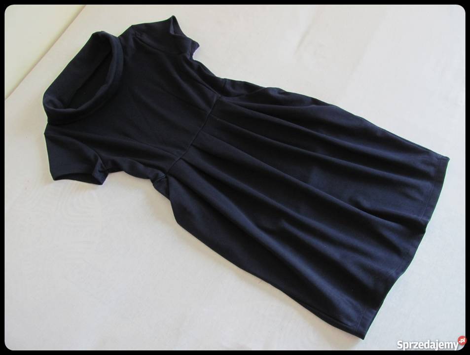 Sukienka granatowa z półgolfem i kieszeniami 38 sprzedam