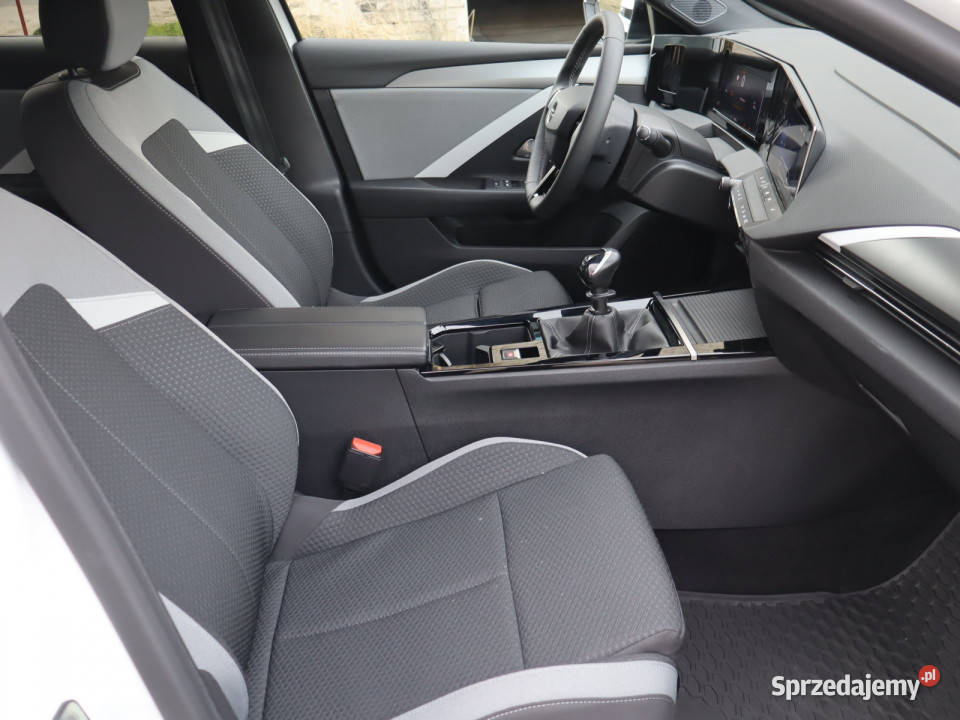 Opel Astra 12 Turbo Katowice