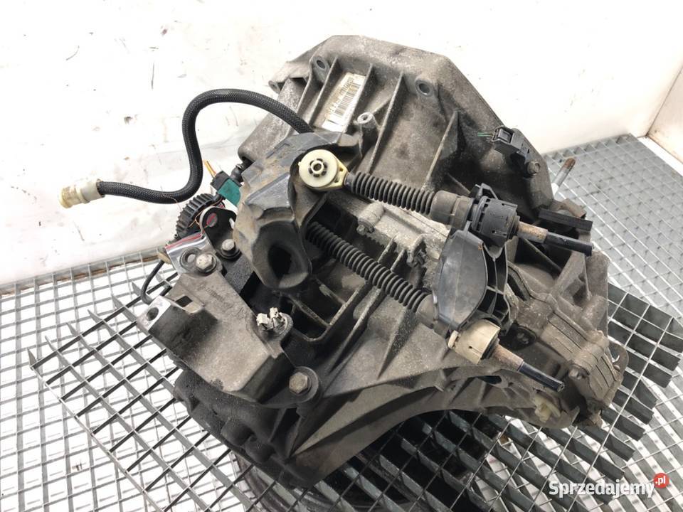 SKRZYNIA BIEGÓW RENAULT MEGANE III TL4040 15 110 osobowe