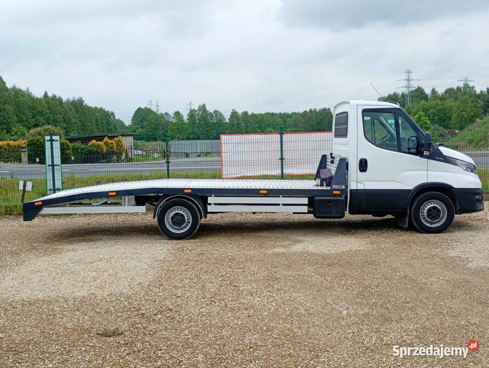 Iveco Daily 35S14 nowy najazd pomoc drogowa Iveco Chełm Śląski sprzedam