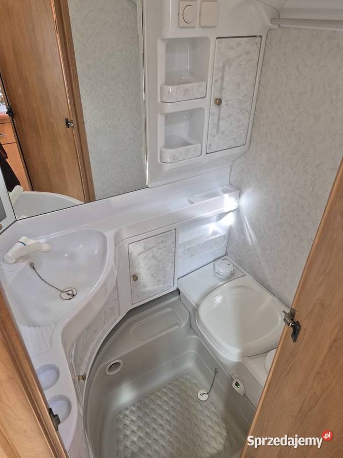 Przyczepa kempingowa Hobby Exellence 495 DMC