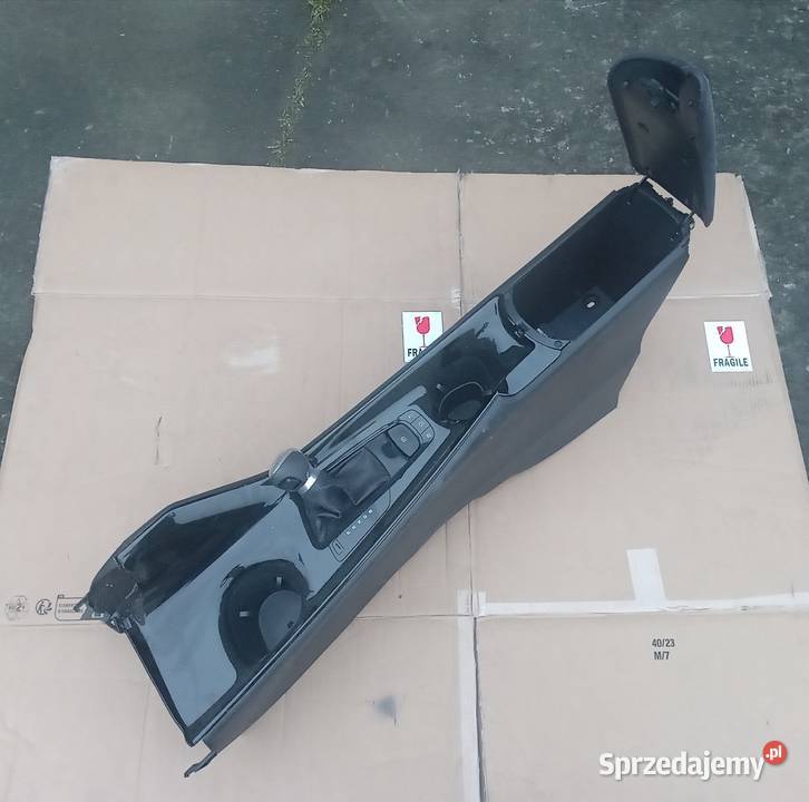 Toyota CHR Hybryda podłokietnik osobowe