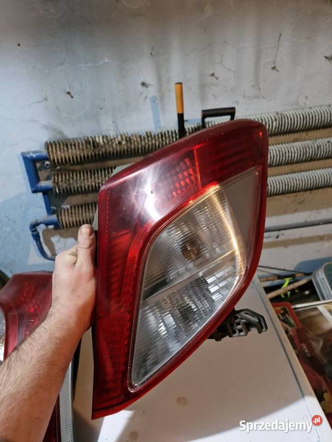 Toyota Yaris III Lusterka lampy i inne śląskie Suszec