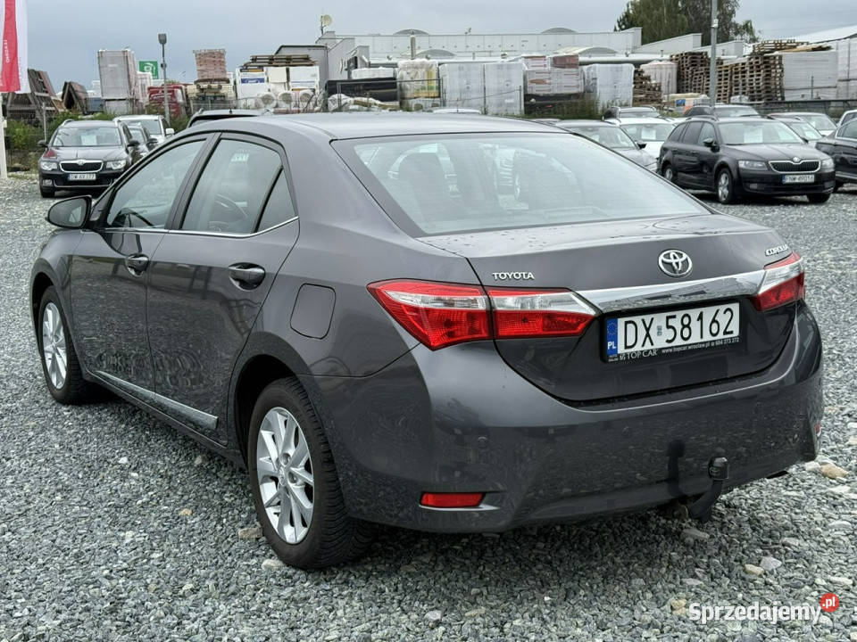 Toyota Corolla 16i 132 2014 Executive 132 aluminiowe felgi dolnośląskie Wojkowice